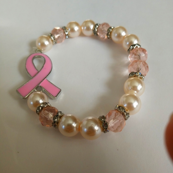 🆕Breast Cancer Bracelet Pearls & Pink Facet Cut Acrylic Beads with Rhinestones - Picture 3 of 12